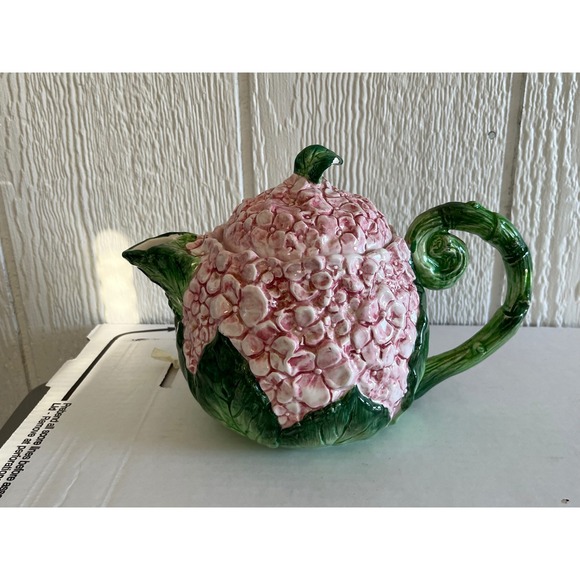 Vintage Hydrangea Flower Ceramic Teapot 1990 Collection 38oz Taiwan - Picture 1 of 3